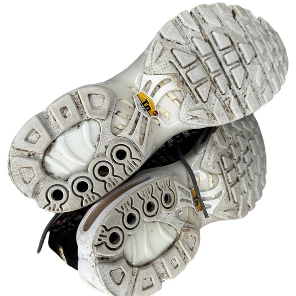 Nike TN Air Athletic Shoes - Picture 6 of 8